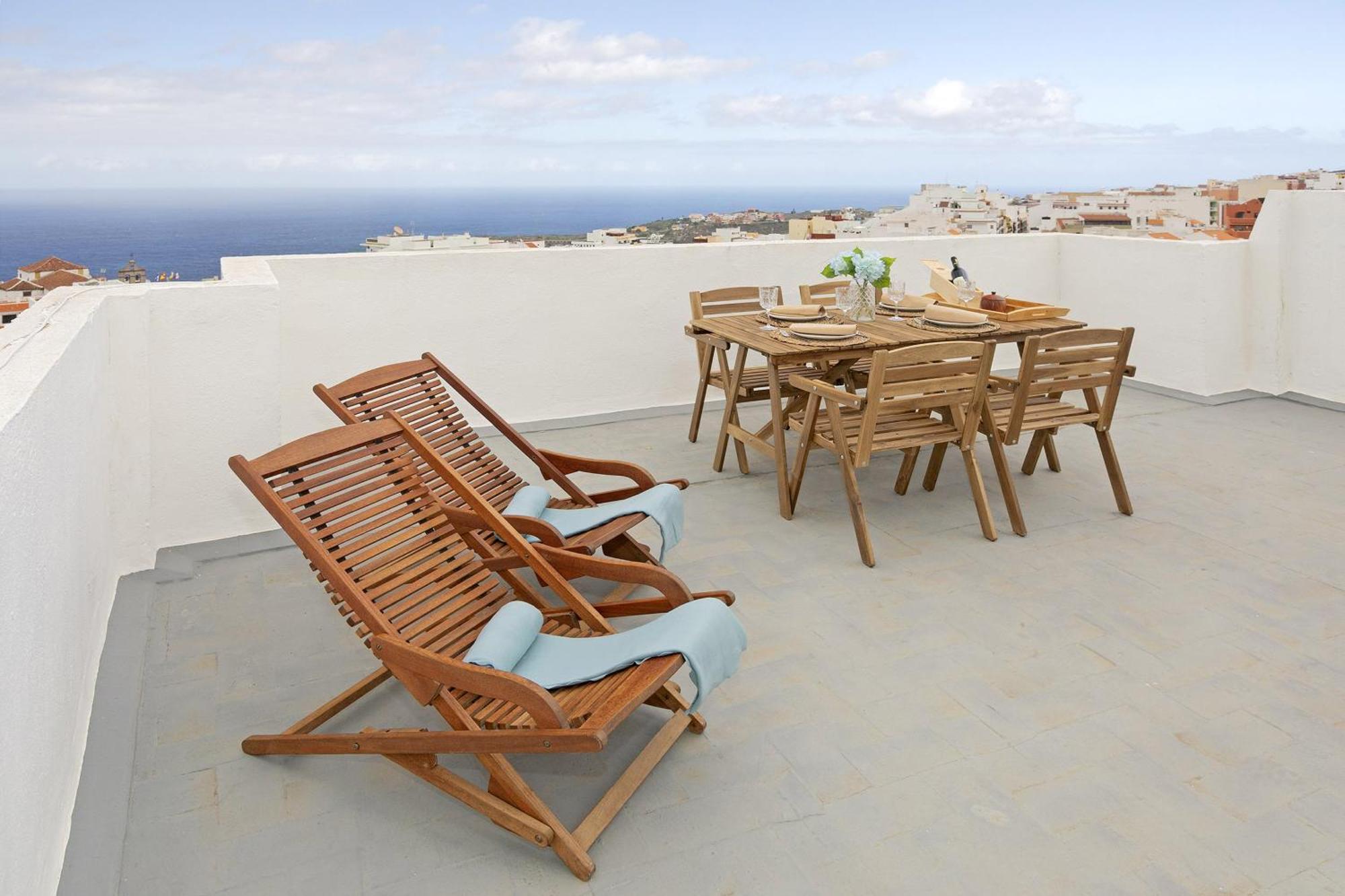 Apartment Rooftop View Escape - 1 Minute To Center And Fast Wi-Fi - Special Low Season Price For May And June